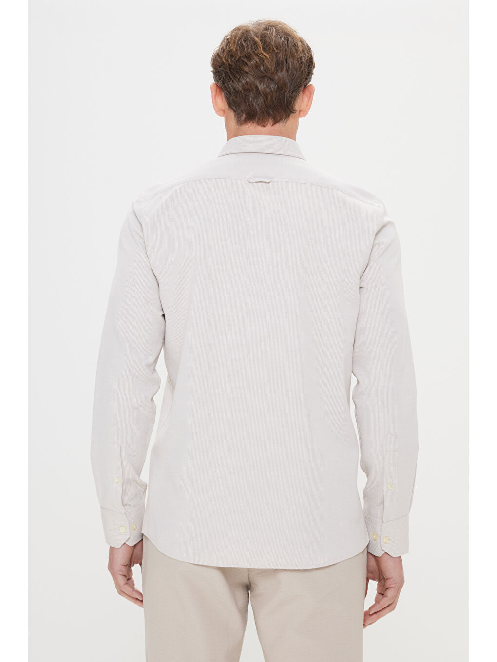 Erkek Bej Dar Kesim Düğmeli Yaka Armürlü Pamuklu Gömlek-4