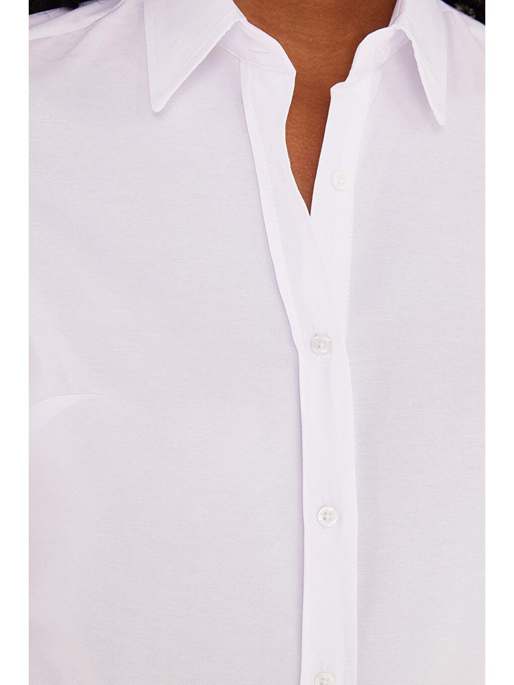 Kadın Slim Fit Dar Kesim Uzun Kollu Pamuklu Vücuda Oturan Dokulu Beyaz Basic Gömlek-2