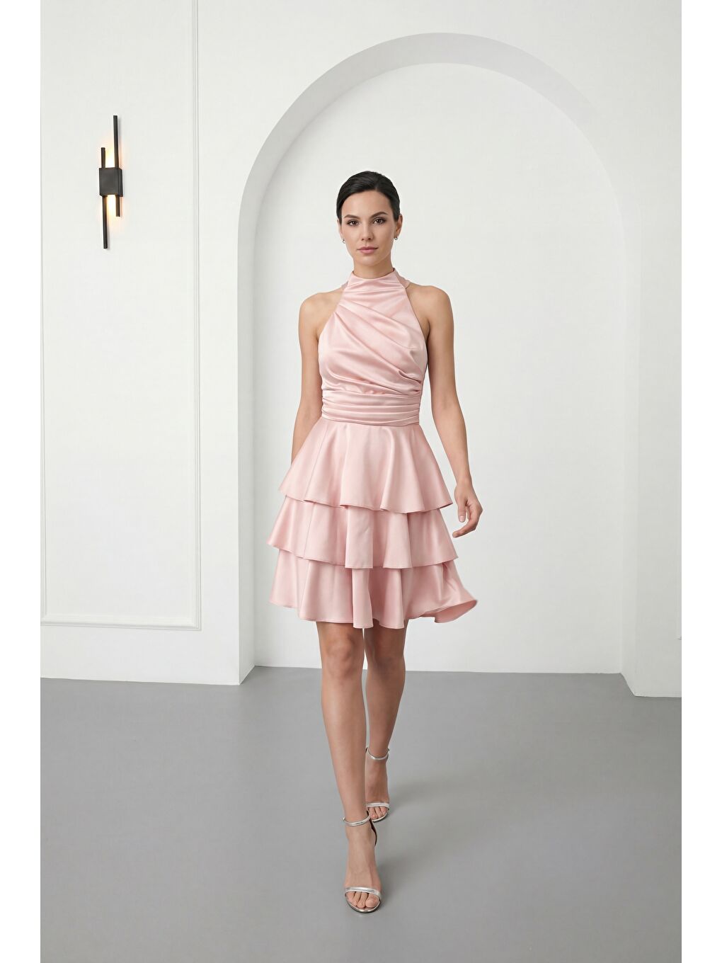 Pembe Kadın Pudra Halter Yaka Saten Mini Mezuniyet Abiye Elbise