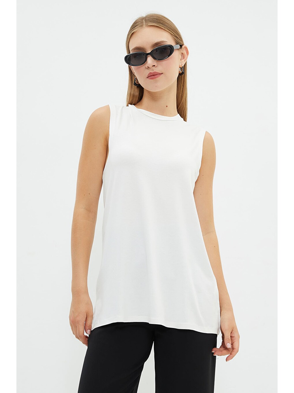 Ekru Basic Bisiklet Yaka Kolsuz Tunik