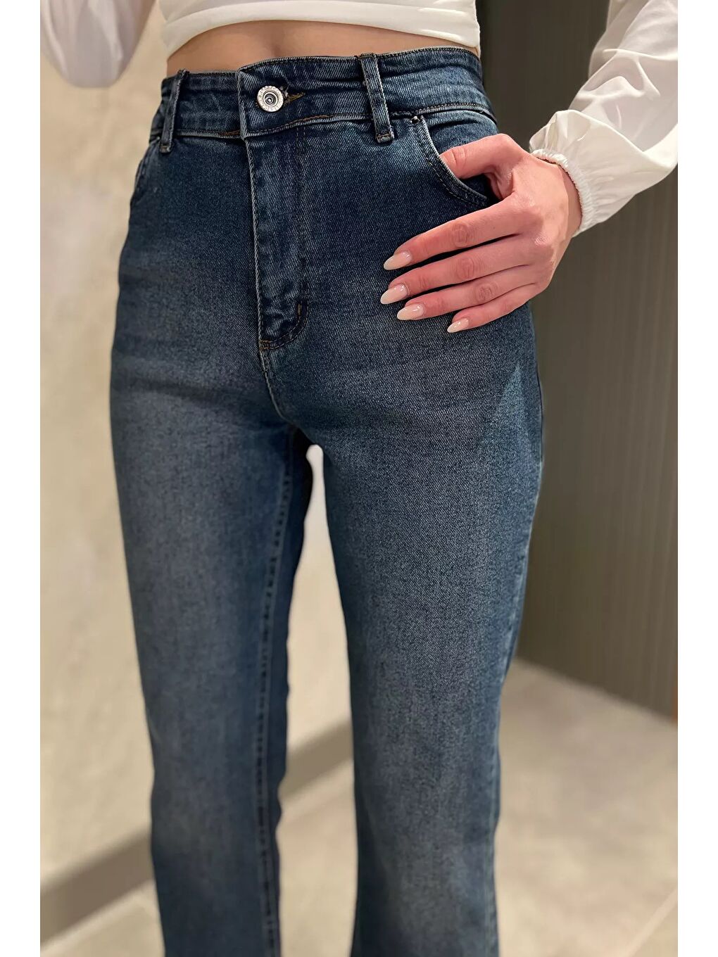 Mavi Kesik Paça Yüksek Bel Kadın Jean Pantolon-2