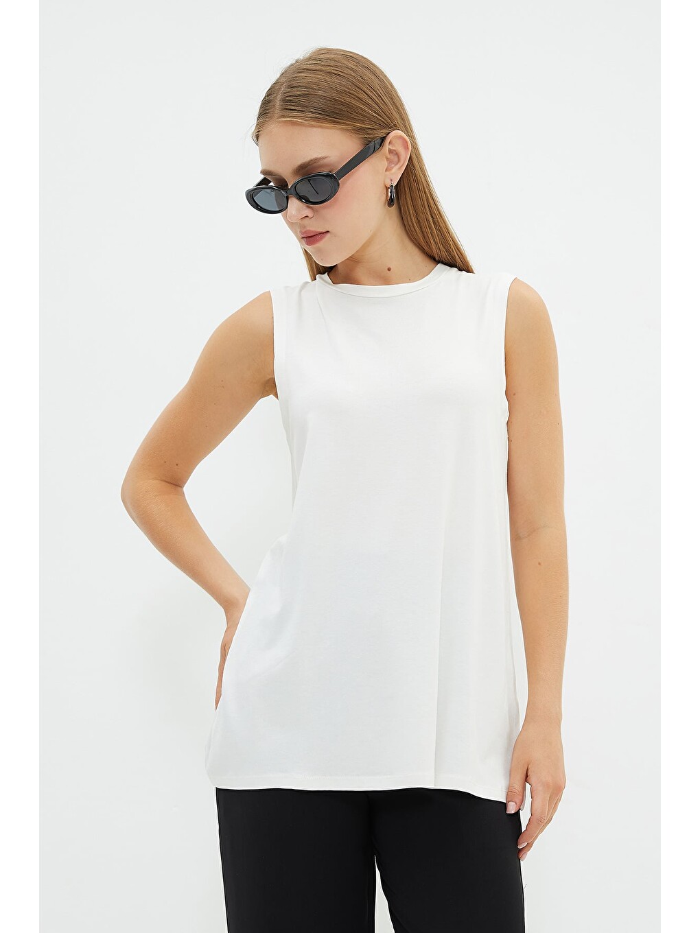Ekru Basic Bisiklet Yaka Kolsuz Tunik-1