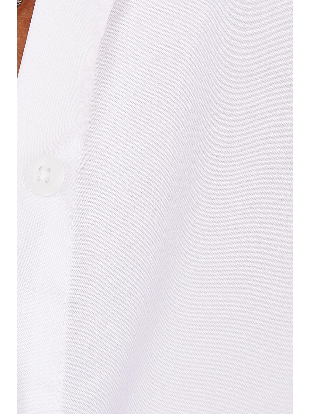 Kadın Slim Fit Dar Kesim Vucüda Oturan Uzun Kollu Gizli Düğme Detaylı Beyaz Basic Gömlek-5