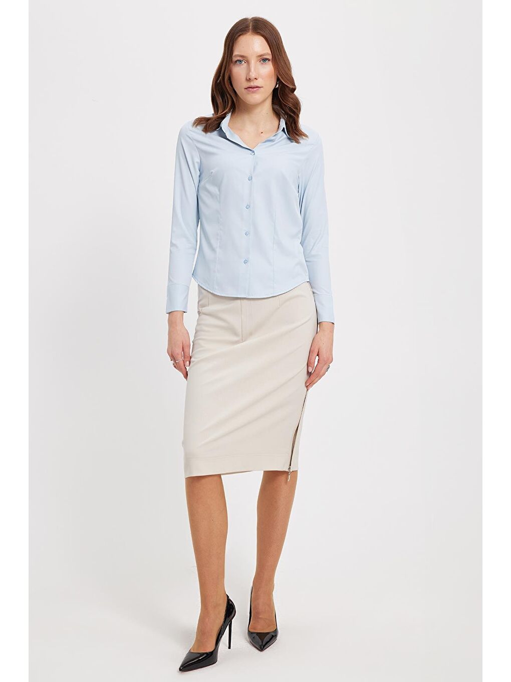 Kadın Slim Fit Dar Kesim Pensli Vucüda Oturan Klasik Yaka Uzun Kollu Elastanlı Mavi Gömlek-2