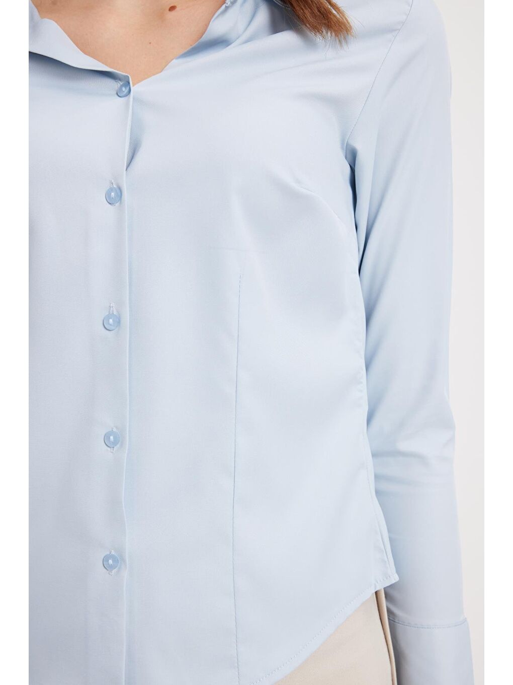 Kadın Slim Fit Dar Kesim Pensli Vucüda Oturan Klasik Yaka Uzun Kollu Elastanlı Mavi Gömlek-3