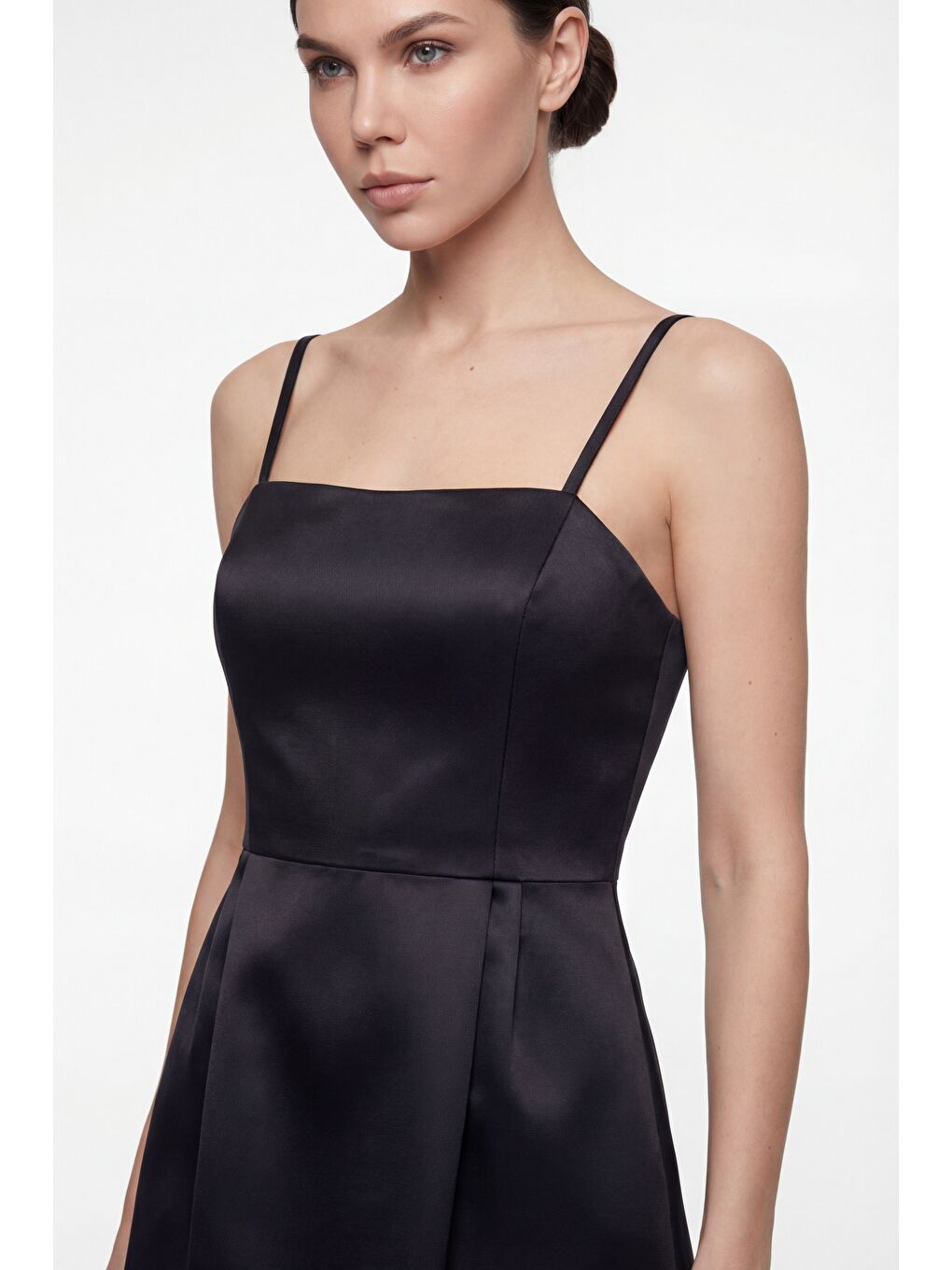 Kadın Siyah İnce Askılı Mini Saten Mezuniyet Abiye Elbise-2