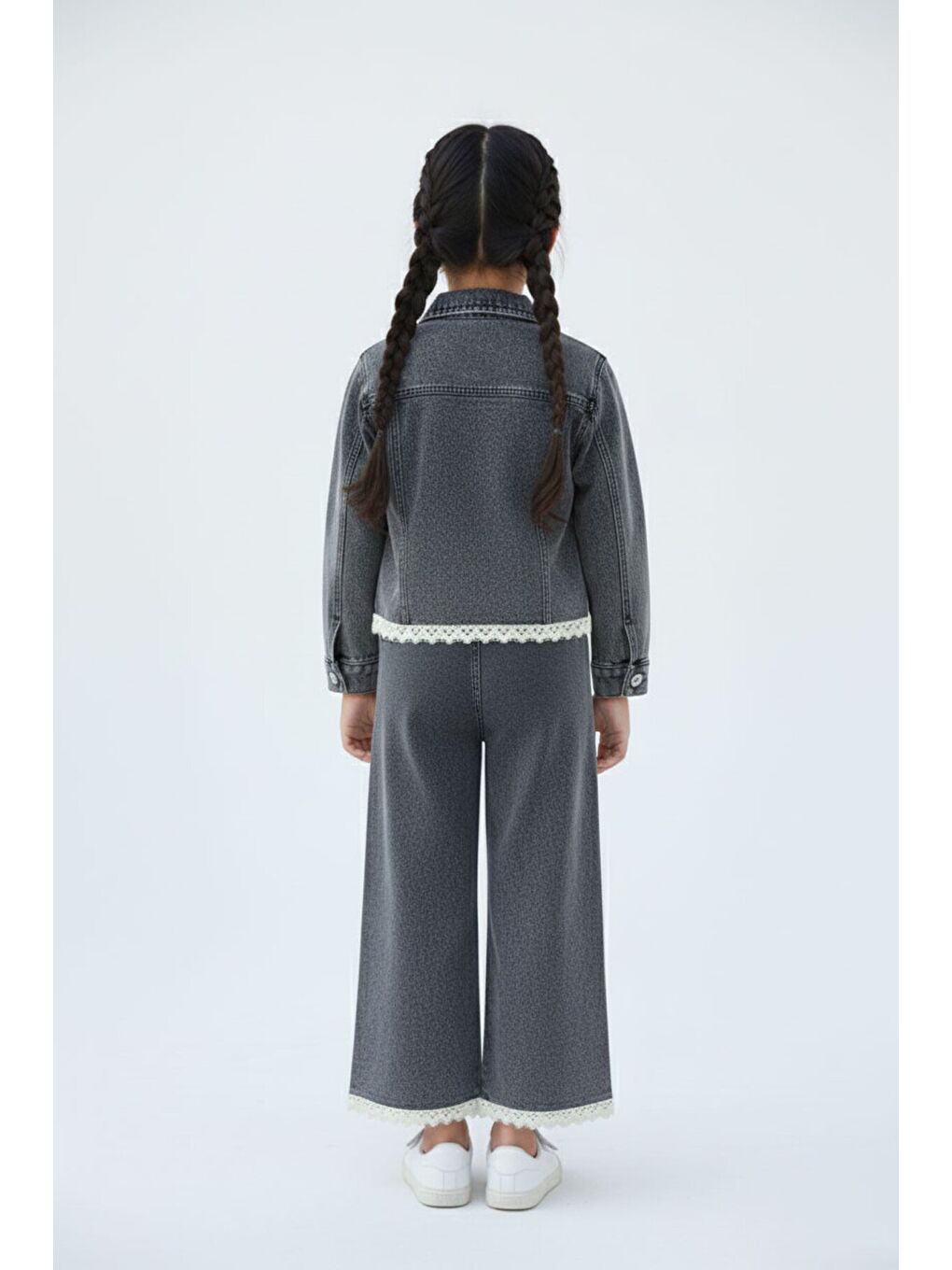 Siyah Dantel Detaylı Jean Ceketli ve Pantolonlu Kız Çocuk 3lü Takım 23498-4