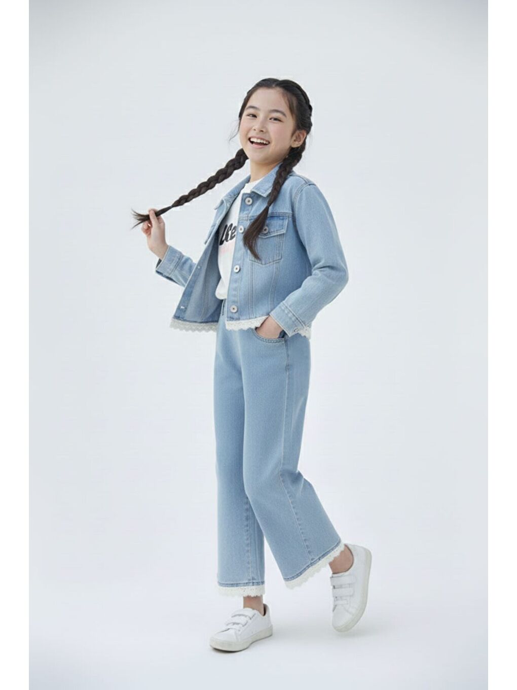 Mavi Dantel Detaylı Jean Ceketli ve Pantolonlu Kız Çocuk 3lü Takım 23499-1