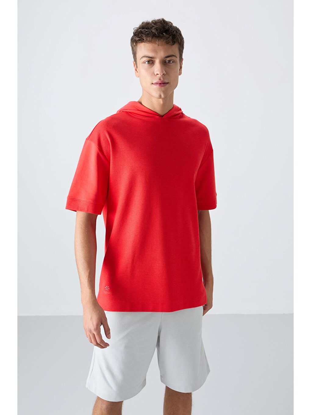 TOMMYLIFE Kırmızı Pamuklu Kalın Yüzeyi Dokulu Oversize Fit Basic Erkek T-Shirt - 88335 - 3