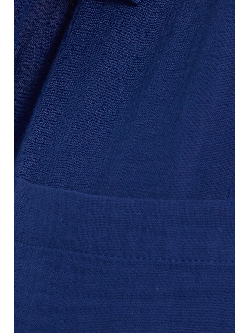 Kadın Oversize Geniş Kesim %100 Pamuk Müslin Kumaş Uzun Kollu Cepli Dokulu Lacivert Gömlek-5