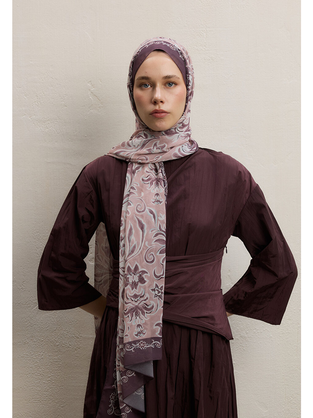 Pembe Laura Desen İpek Krep Şal Gülkurusu-1