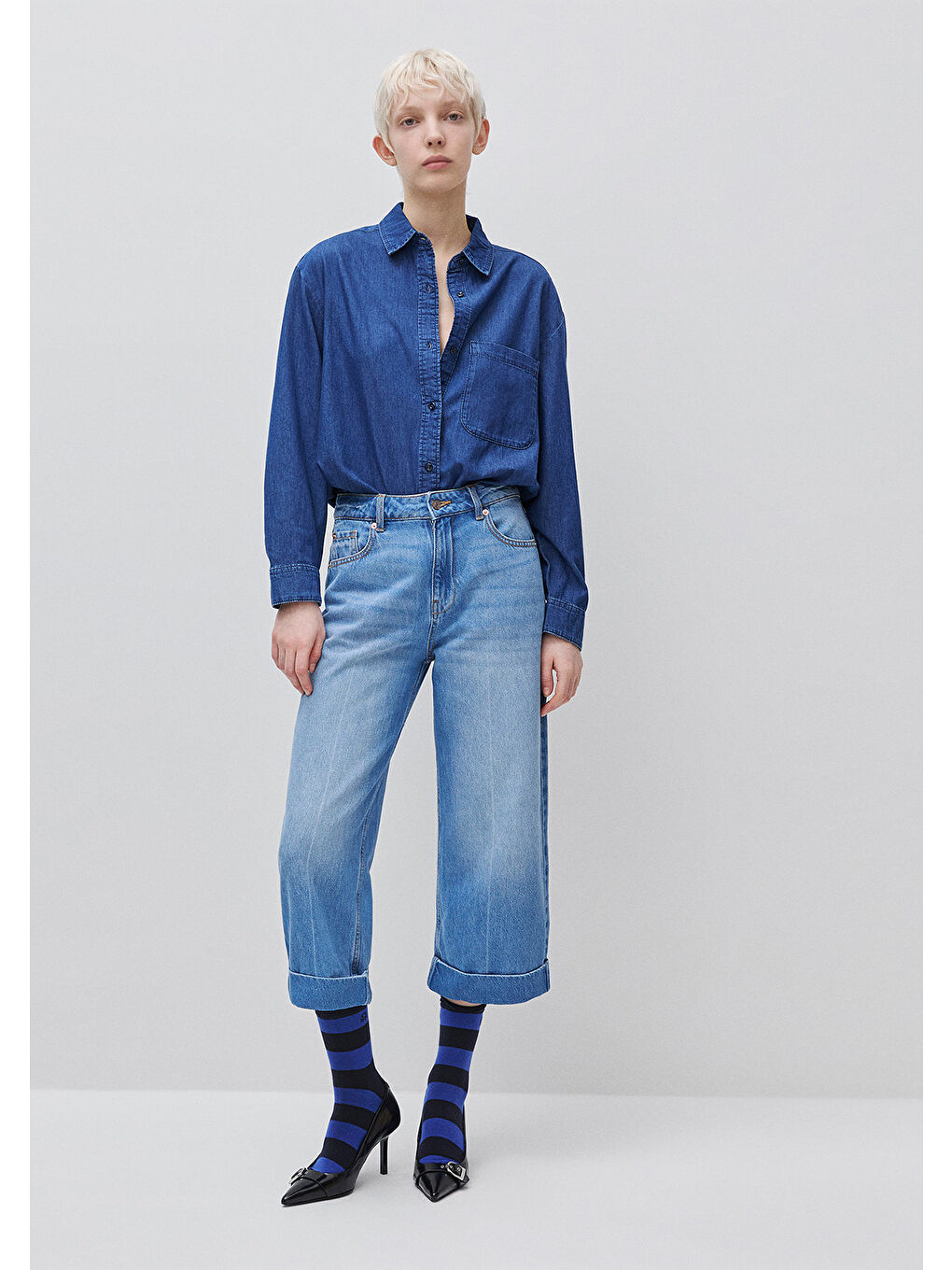 Kadın Lacivert %100 Pamuk Yamalı Cepli Düğmeli Denim Gömlek