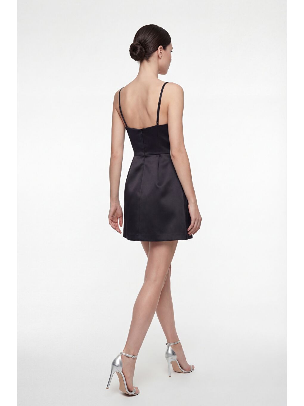 Kadın Siyah İnce Askılı Mini Saten Mezuniyet Abiye Elbise-5