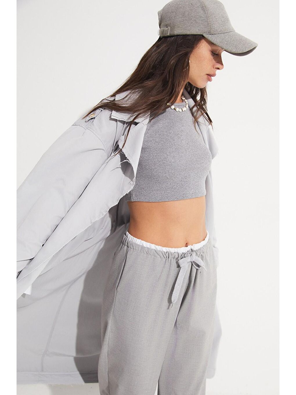 Gri Bağlama Detaylu Trençkot-1