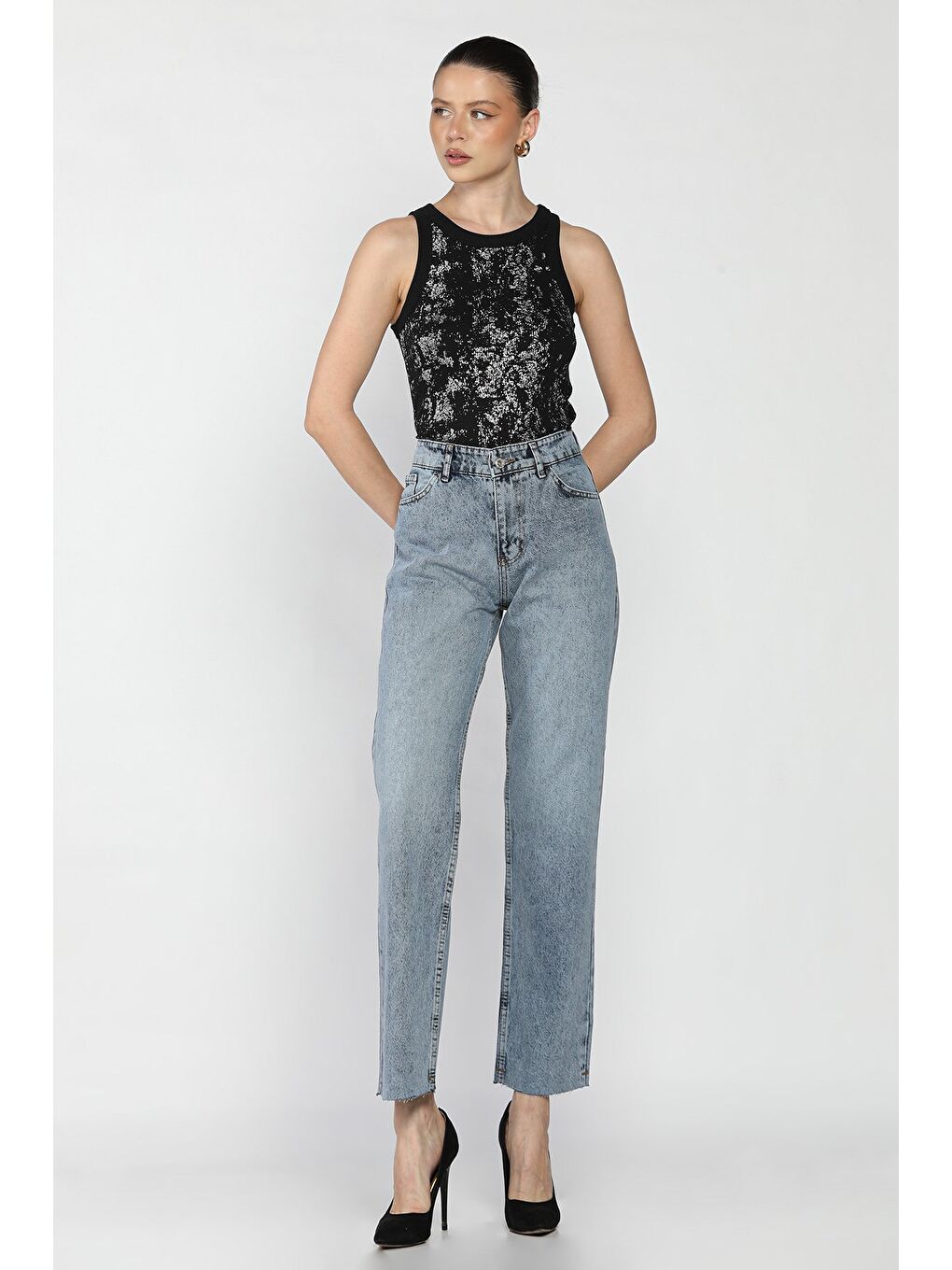 Mavi Kadın Kesik Paça Mom Jean Pantolon-1