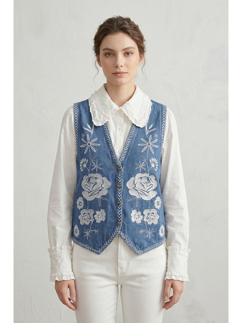 Mavi Kadın V Yaka Çiçek Nakışlı Düğmeli Denim Yelek