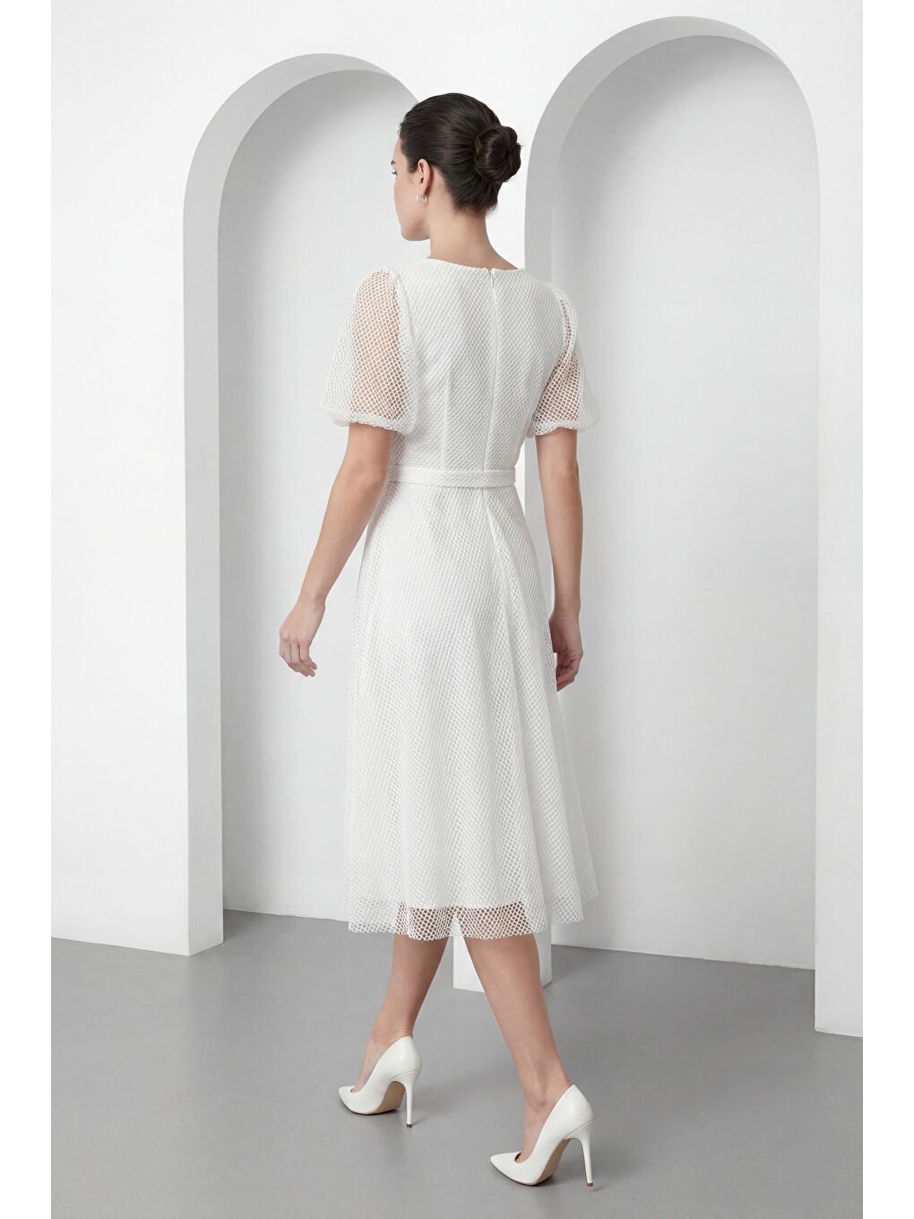 Kadın Beyaz Balon Kol File Kumaş Detaylı Midi Kloş Abiye Elbise-5