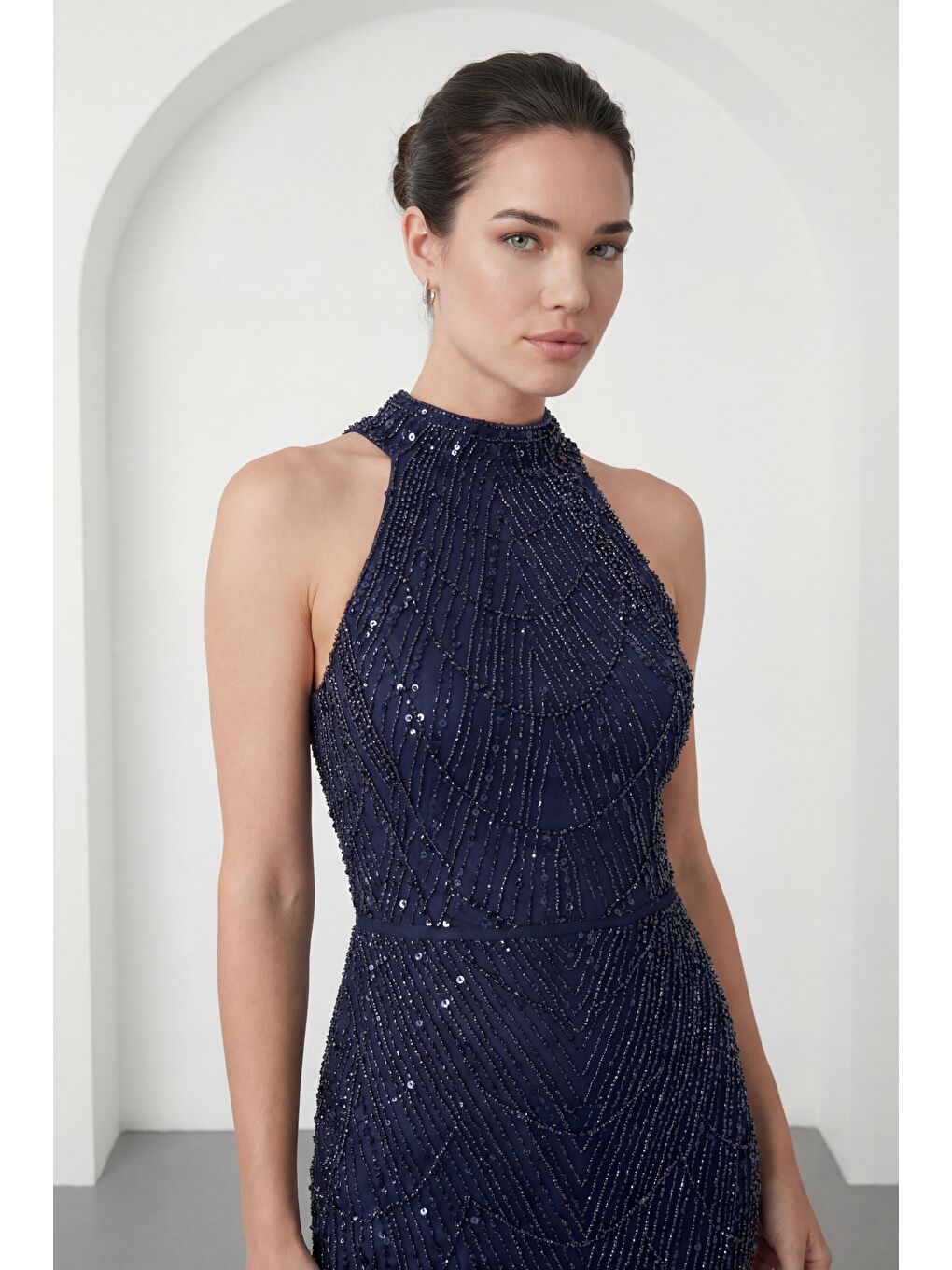 Kadın Lacivert Dar Kalıp Halter Yaka Taşlı Uzun Balık Abiye Elbise-2