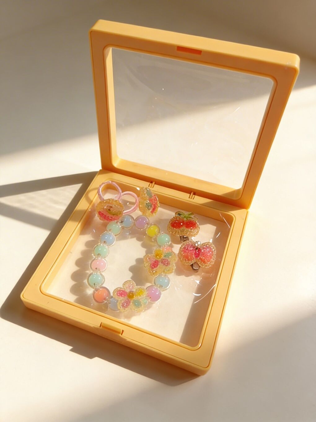 Kız Çocuk 5'Li Desenli Plastik Kutulu Takı Seti Sarı-2