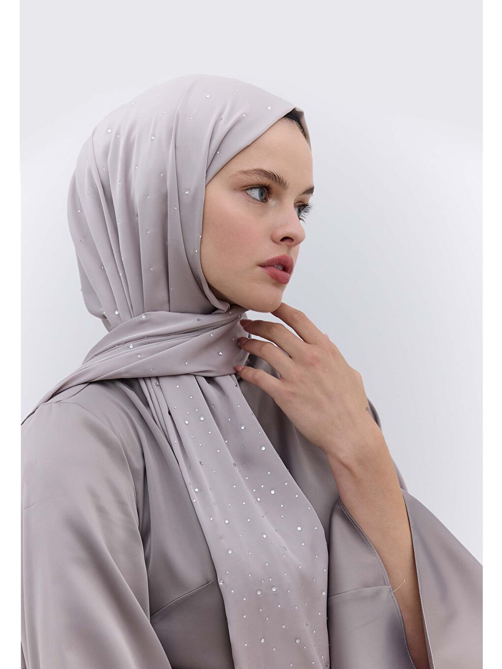 Bej Strass Taşlı İpeksi Şal Taş-1