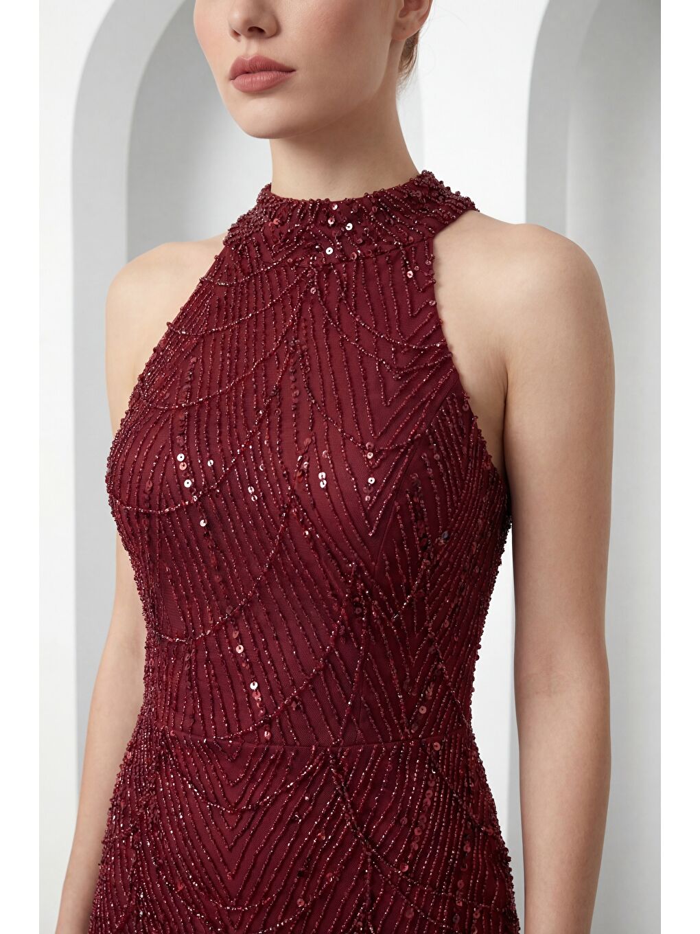 Kadın Bordo Dar Kalıp Halter Yaka Taşlı Uzun Balık Abiye Elbise-2