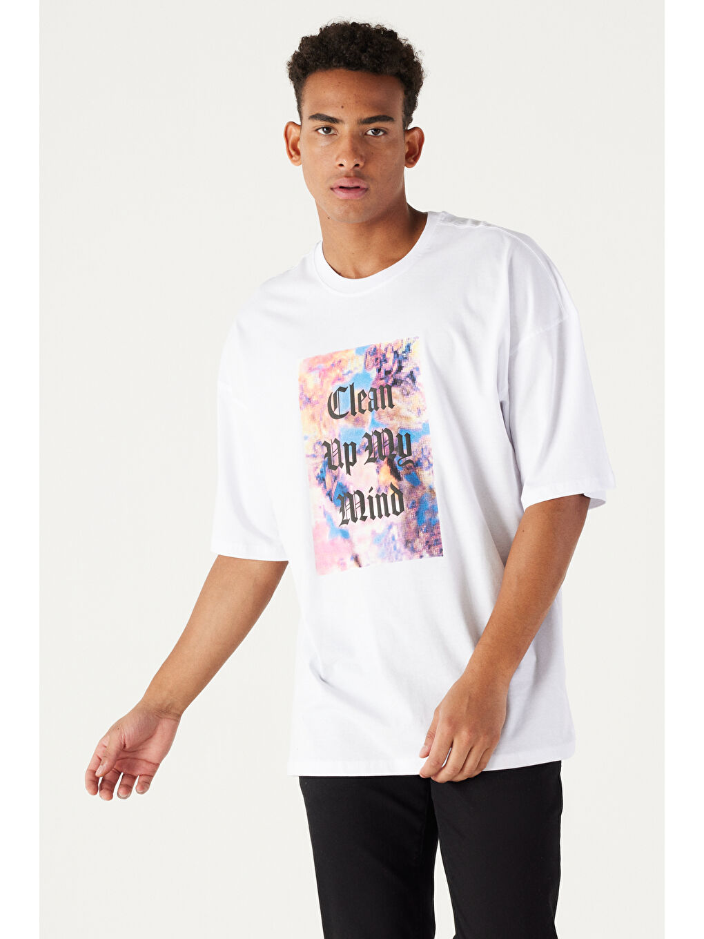 Erkek Beyaz Oversize Bisiklet Yaka %100 Pamuk Baskılı Kısa Kollu Tişört