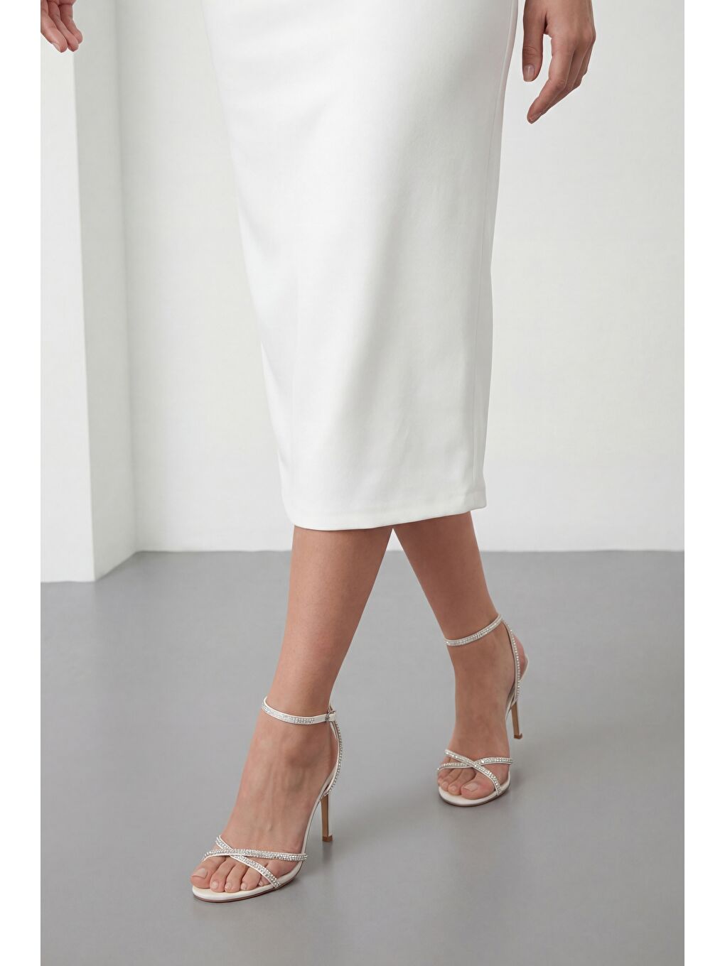 Kadın Beyaz Dar Kalıp Ceketli Taşlı Midi Söz Nişan Nikah Abiye Elbise-2