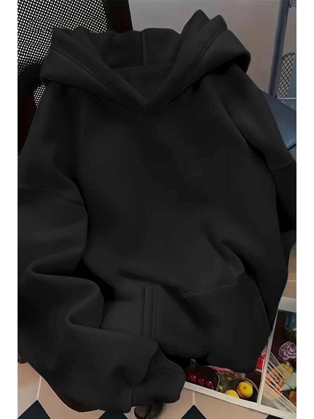 Siyah Oval Kedi Sırt Baskılı İçi Pamuklu Unisex Sweatshirt-1