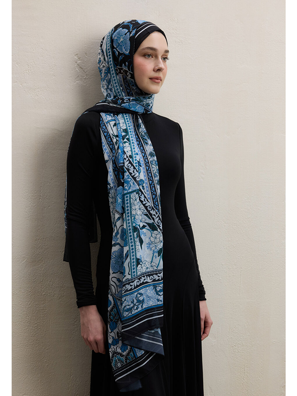 Lılıes Desen İpek Krep Şal Lacivert-1
