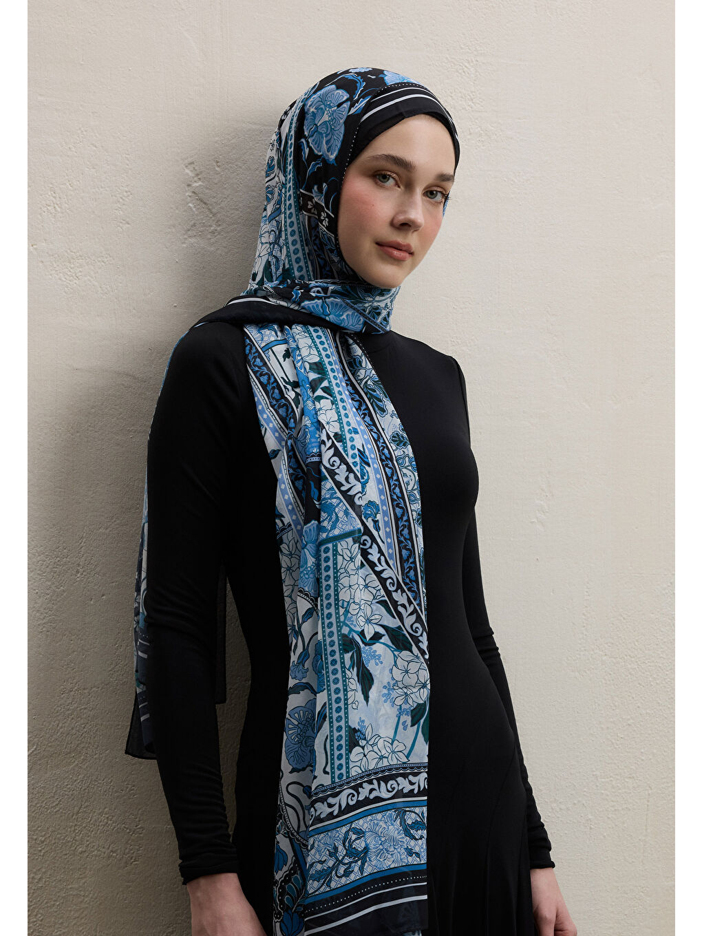Lılıes Desen İpek Krep Şal Lacivert-2