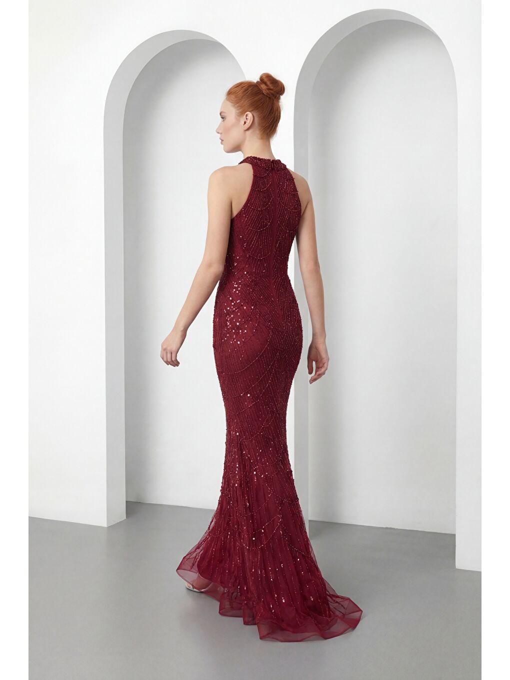 Kadın Bordo Dar Kalıp Halter Yaka Taşlı Uzun Balık Abiye Elbise-5