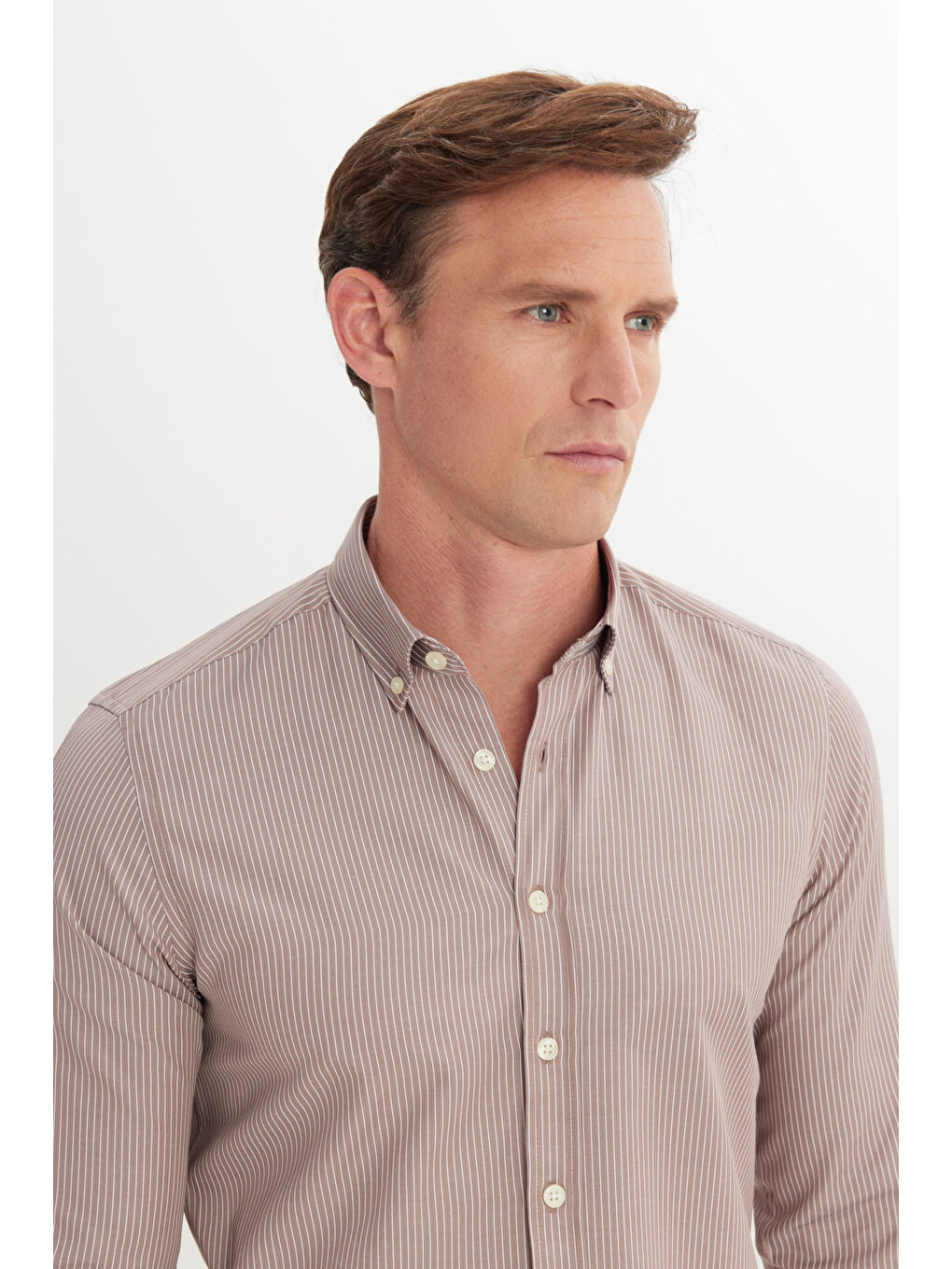 Erkek Kahverengi Pamuklu Slim Fit Dar Kesim Düğmeli Yaka Çizgili Gömlek-3