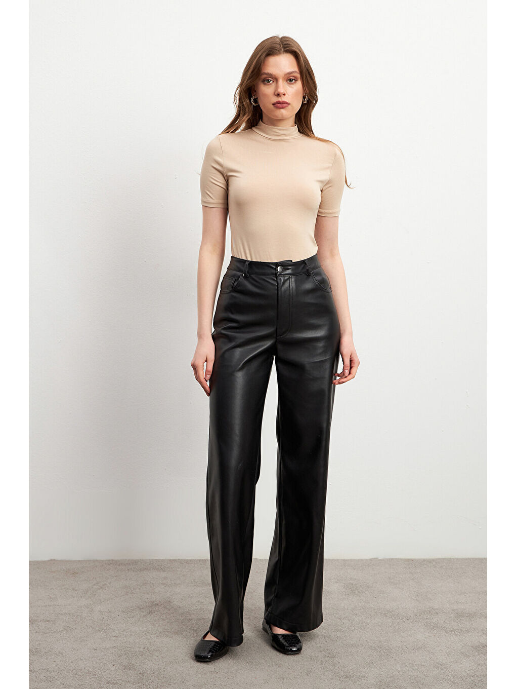 Ekru Kadın Krem Kısa Kol Bluz-3