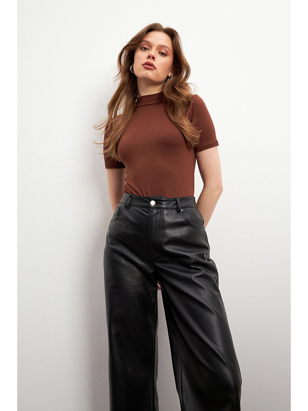 Kahverengi Kadın Acı Kahve Kısa Kol Bluz-3