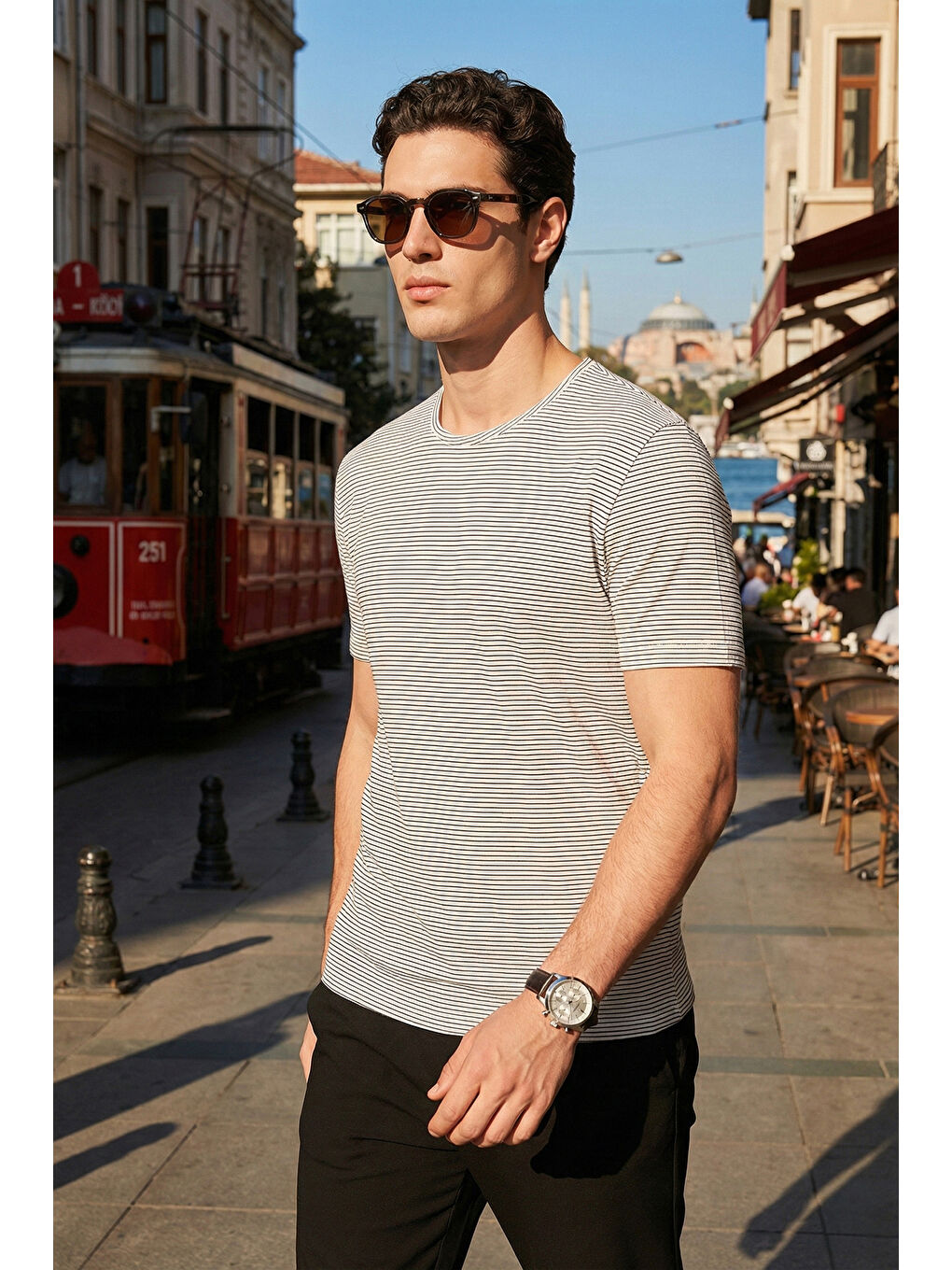 Beyaz Pamuklu Regular Fit Çizgili Bisiklet Yaka T Shirt 5904030