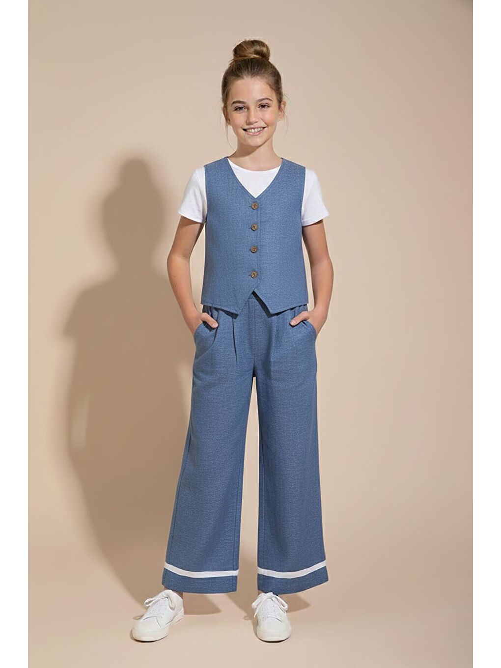 İndigo Düğmeli Keten Yelekli Geniş Paça Pantolonlu Kız Çocuk Takım 23492-3