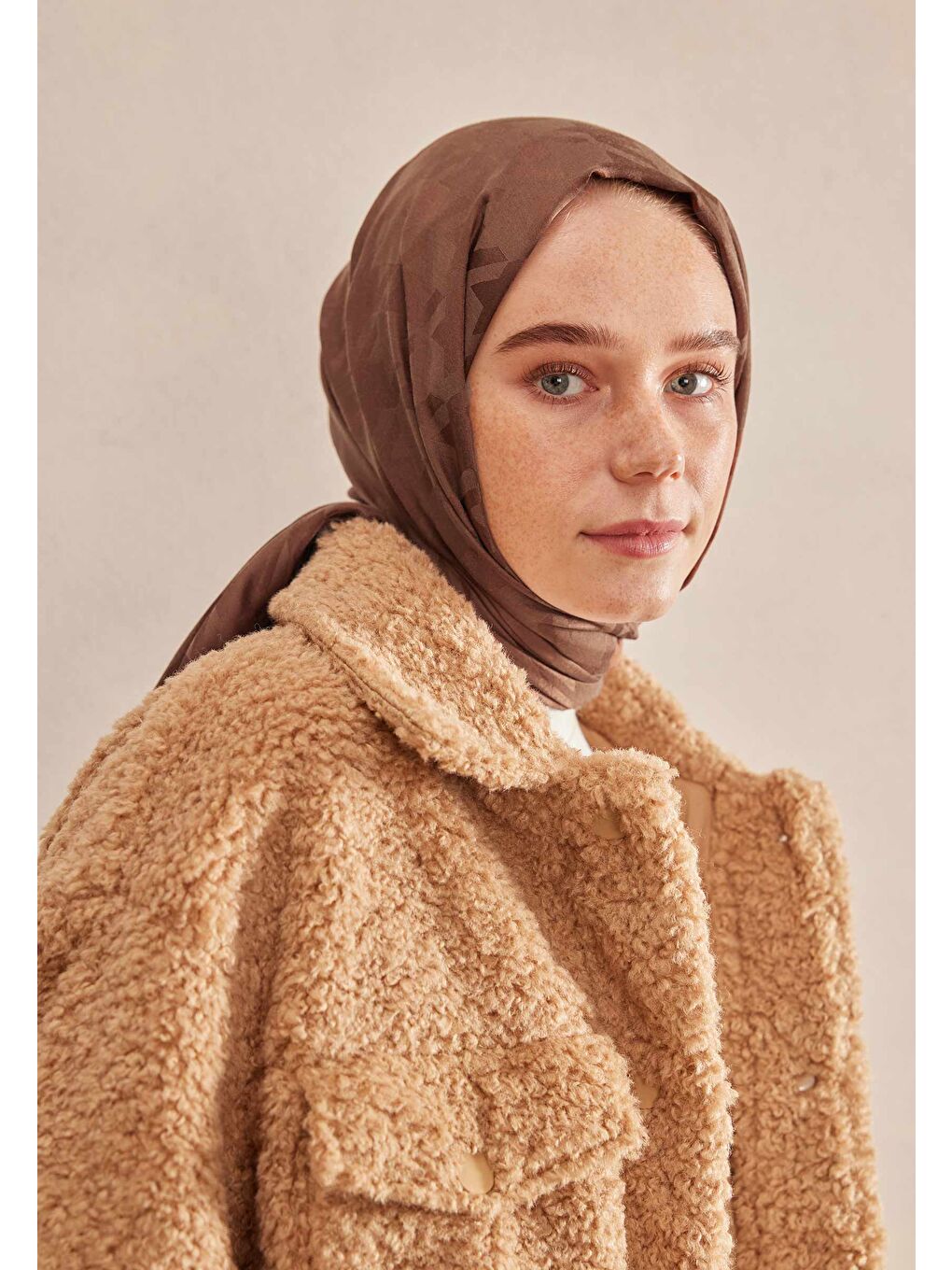 Kahverengi Kazayağı Jakarlı Şal Kakao-3