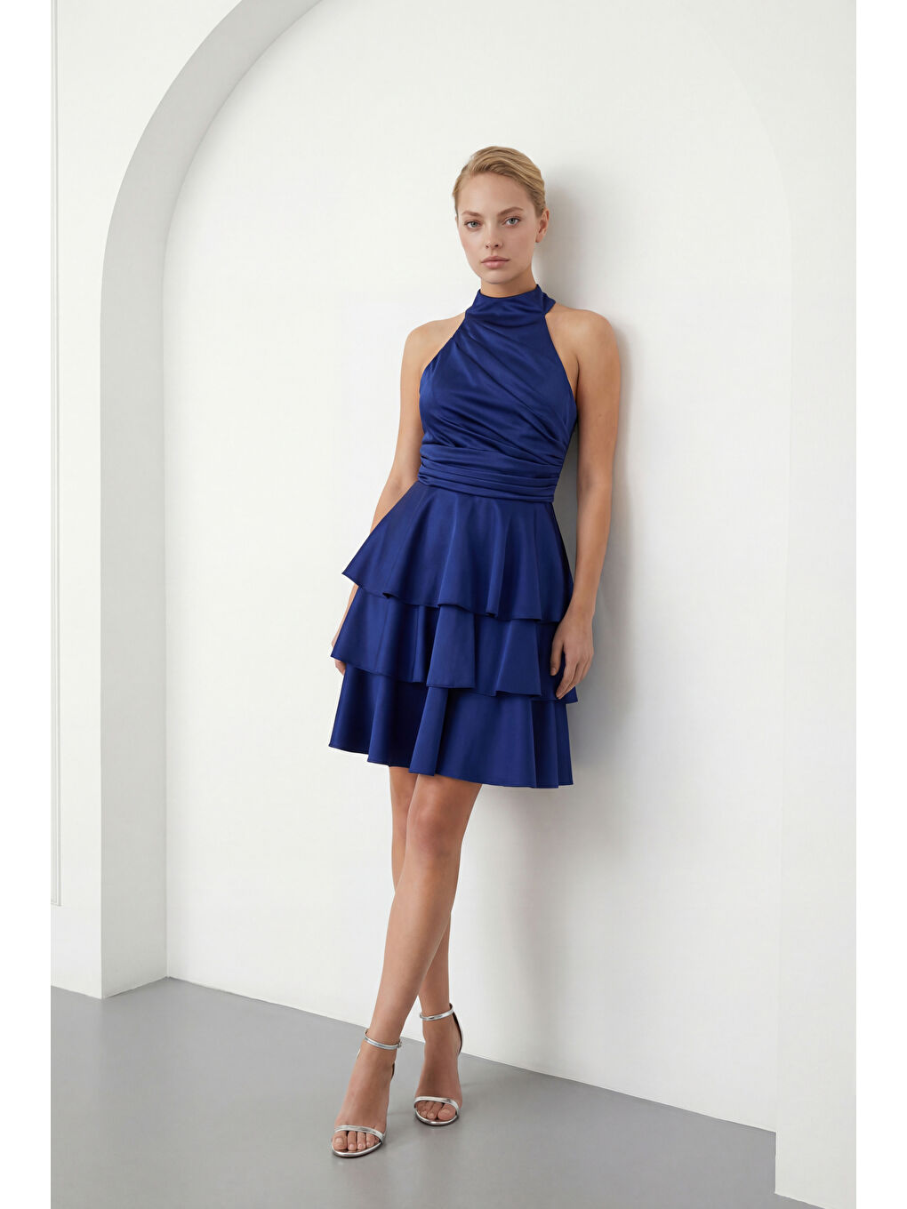 Kadın Lacivert Halter Yaka Saten Mini Mezuniyet Abiye Elbise
