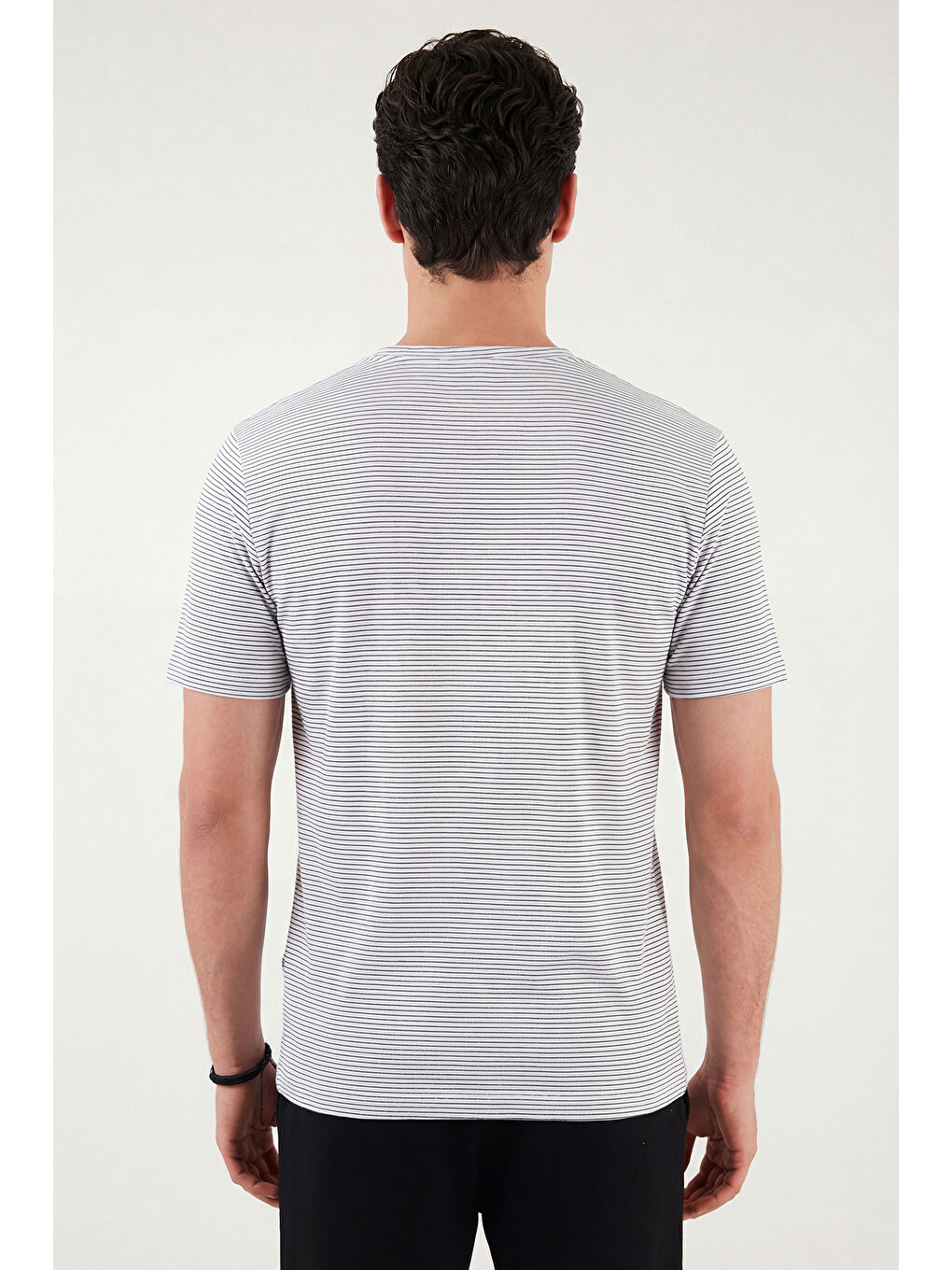 Beyaz Pamuklu Regular Fit Çizgili Bisiklet Yaka T Shirt 5904030-6