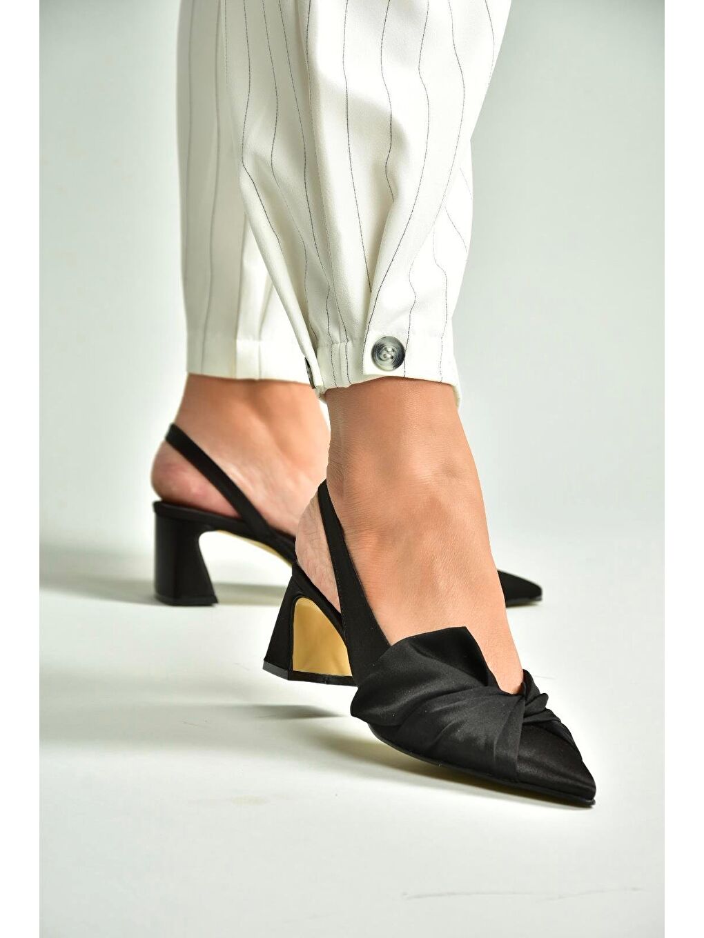 Siyah Kadın Topuklu Ayakkabı U6540807-3