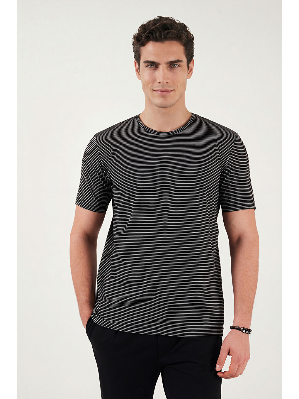 Siyah Pamuklu Regular Fit Çizgili Bisiklet Yaka T Shirt 5904030-3