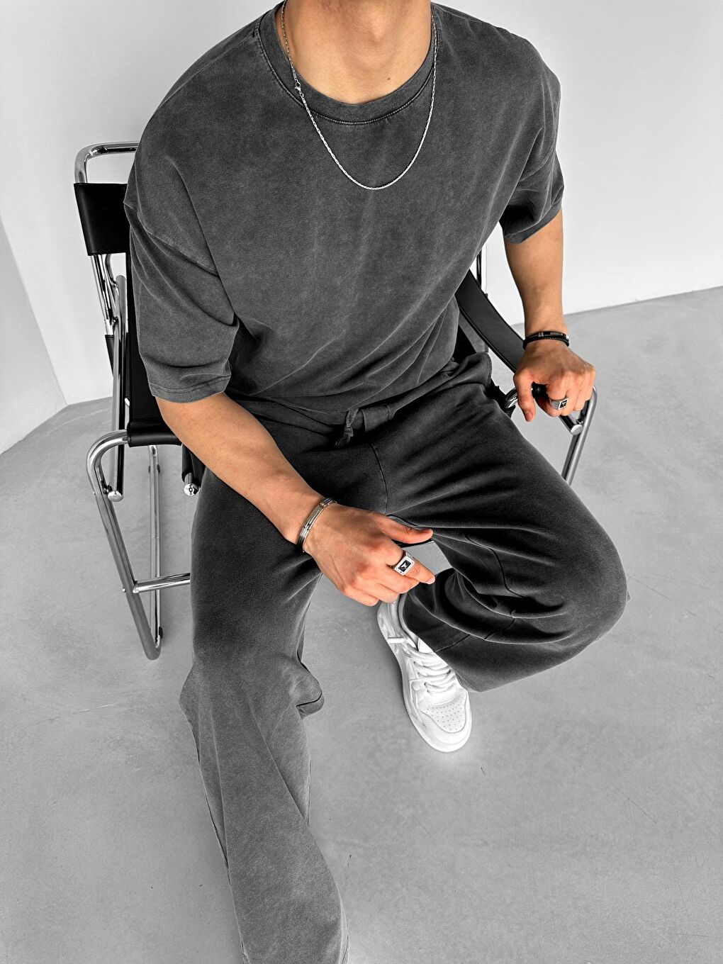 Oversize Yıkamalı Etiketli Basic Tişört Siyah