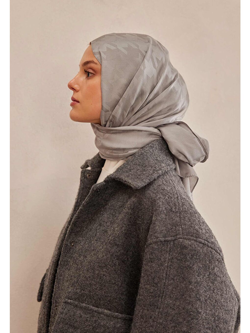 Gri Kazayağı Jakarlı Şal Koyu Grı-3