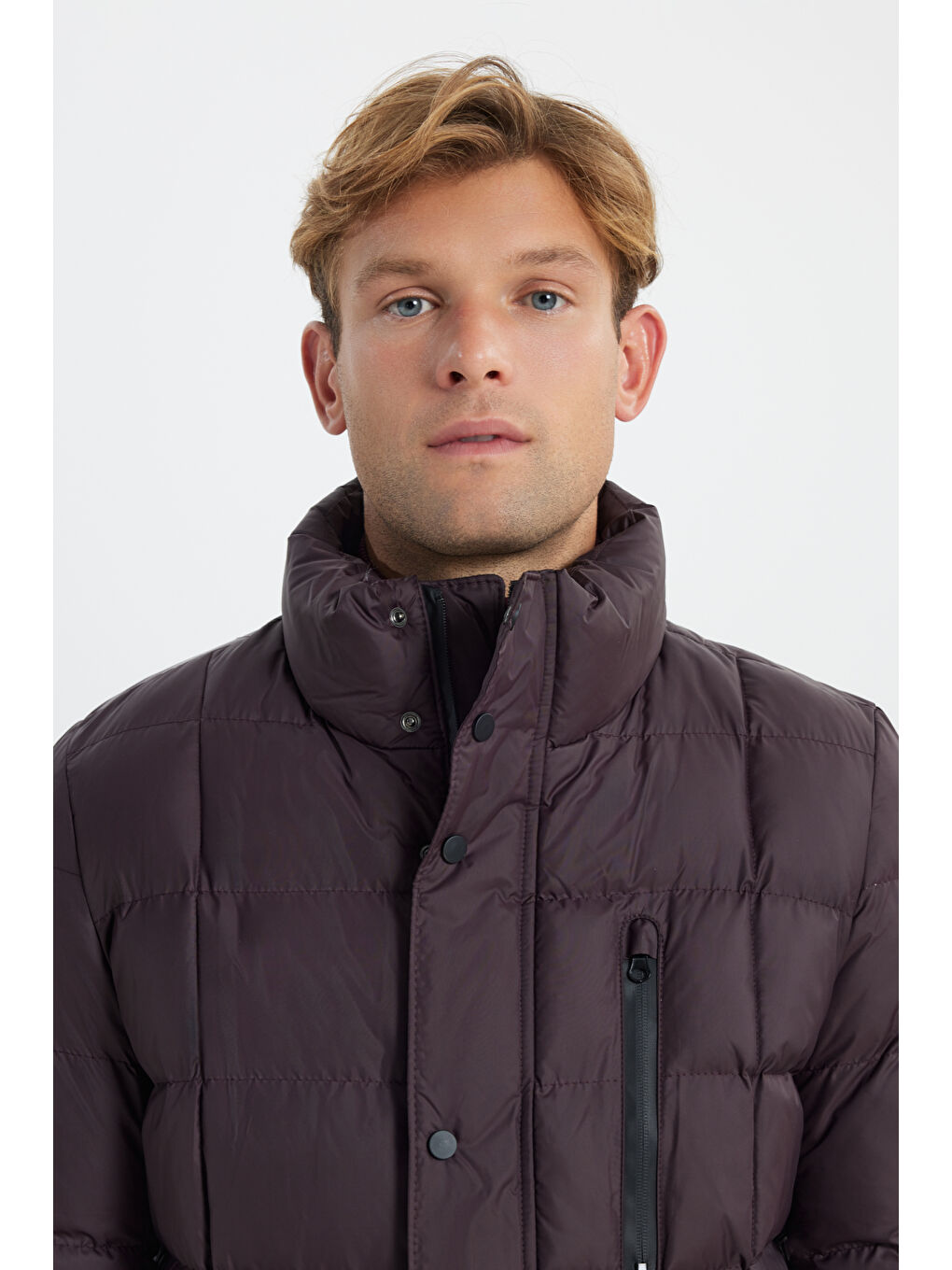 Erkek Bordo Standart Fit Normal Kesim Dik Yaka Yan Cepli Mont-4