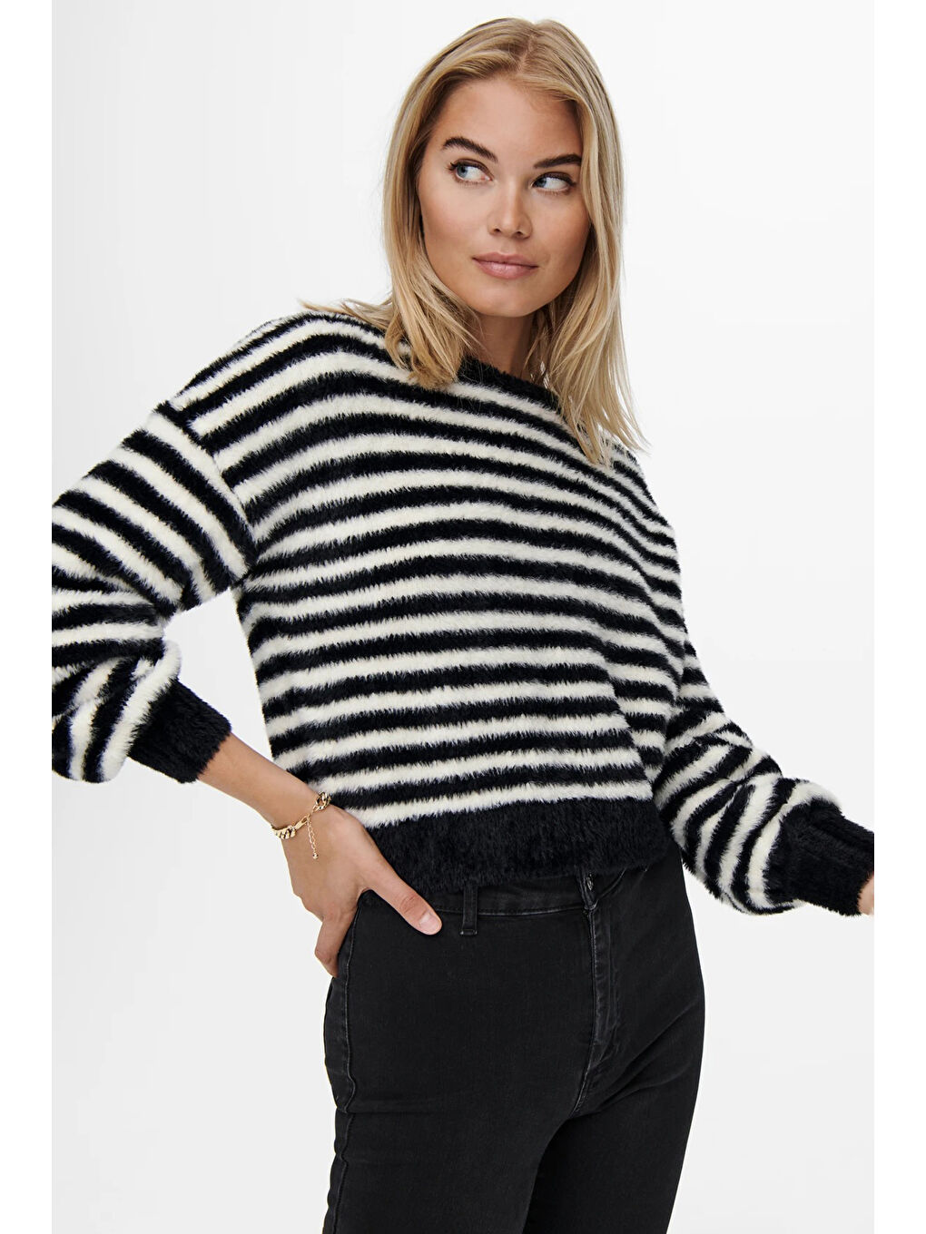 Siyah Onlpiumo Regular Fit Jakarlı Kazak 15235973-5