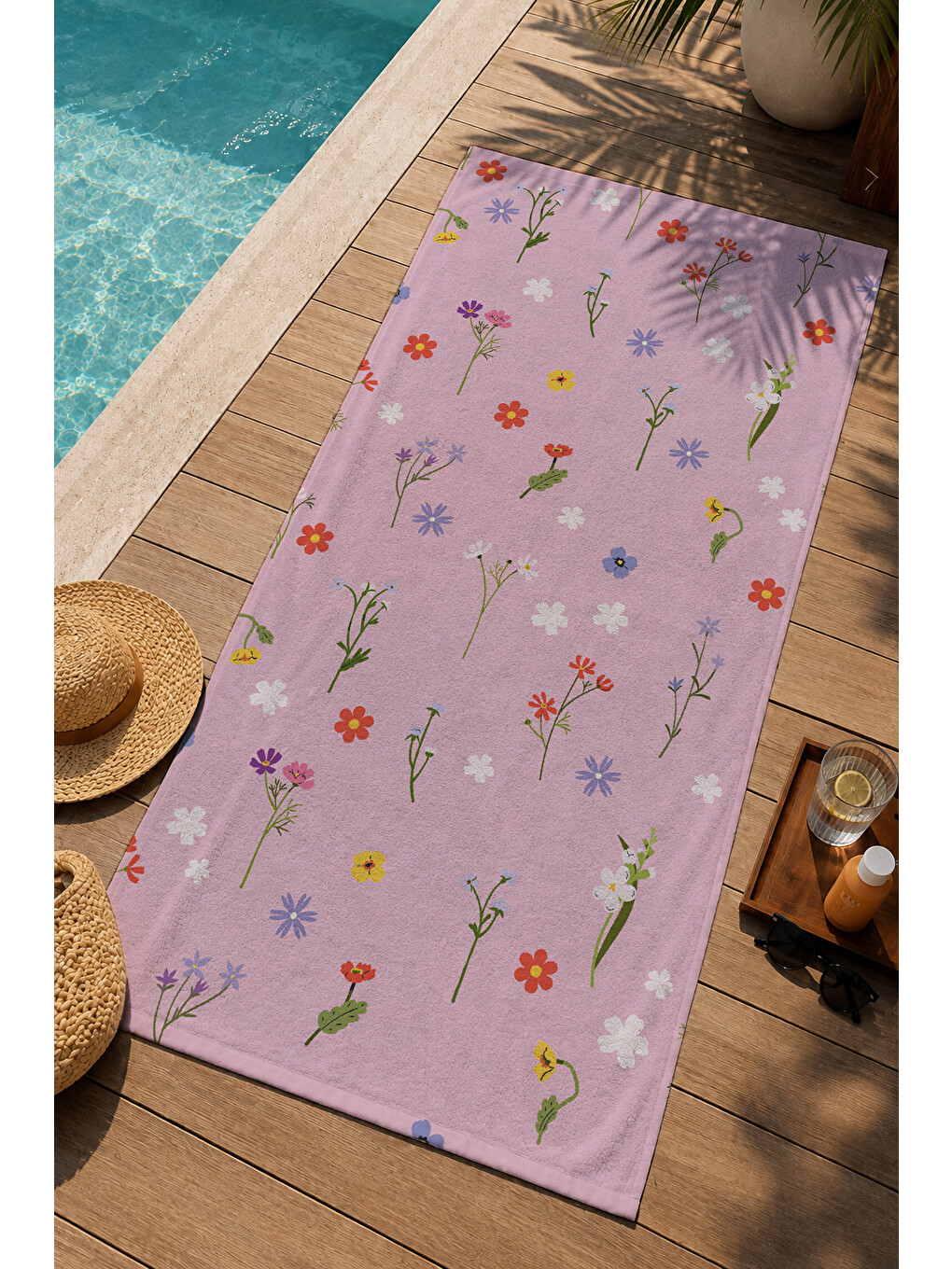 Pembe Zemin Renkli Mini Yaz Motifleri Desenli 70x150 Cm Dijital Baskılı Plaj Ve Banyo Havlusu-2