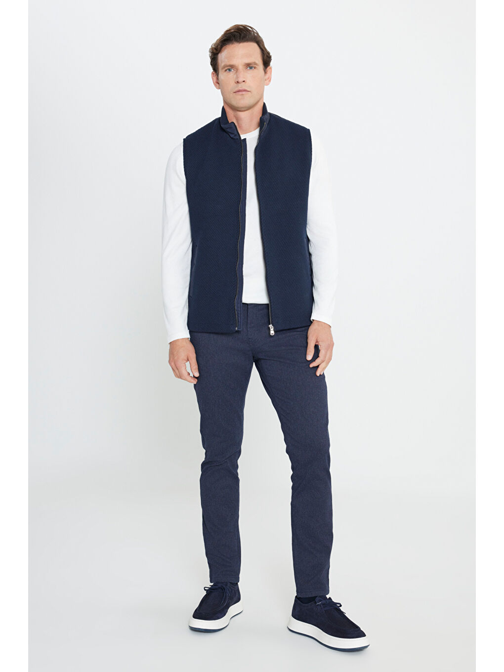 Erkek Lacivert Standart Fit Normal Kesim Dik Yaka Desenli Yelek-1