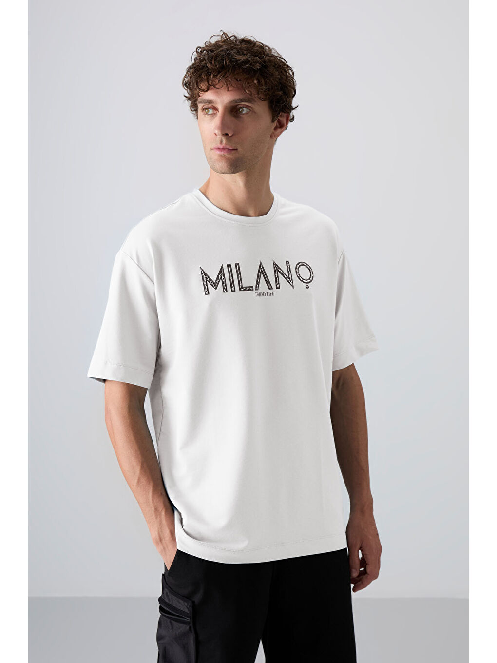 Ekru Pamuklu Kalın Yumuşak Dokulu Oversize Fit Baskılı Erkek Tişört - 88345