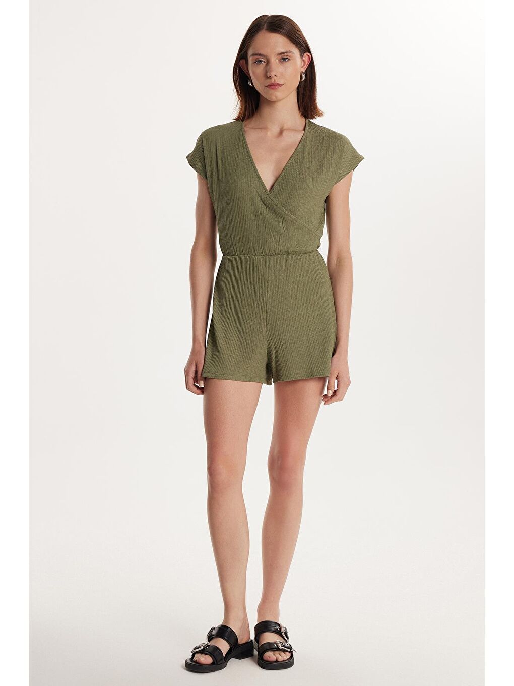 Kadın Regular Fit Kısa Kollu V Yaka Haki Tulum