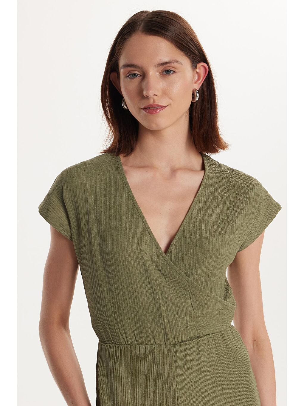 Kadın Regular Fit Kısa Kollu V Yaka Haki Tulum-1